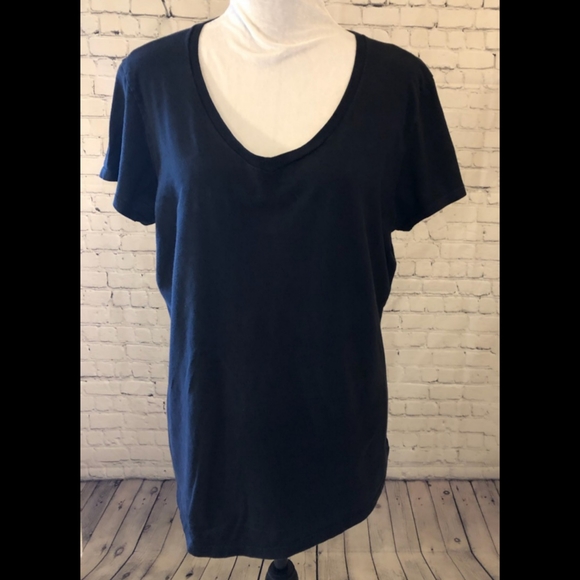 EUC lot of 2 Hanes Nano t- shirts - Large - Picture 5 of 8